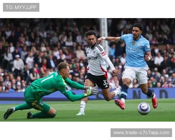 通过开女足球星卡赚取收入的途径与方法解析